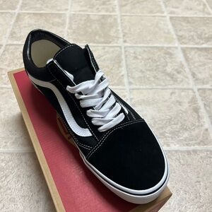 Vans Men's Classic Black and White Sneakers